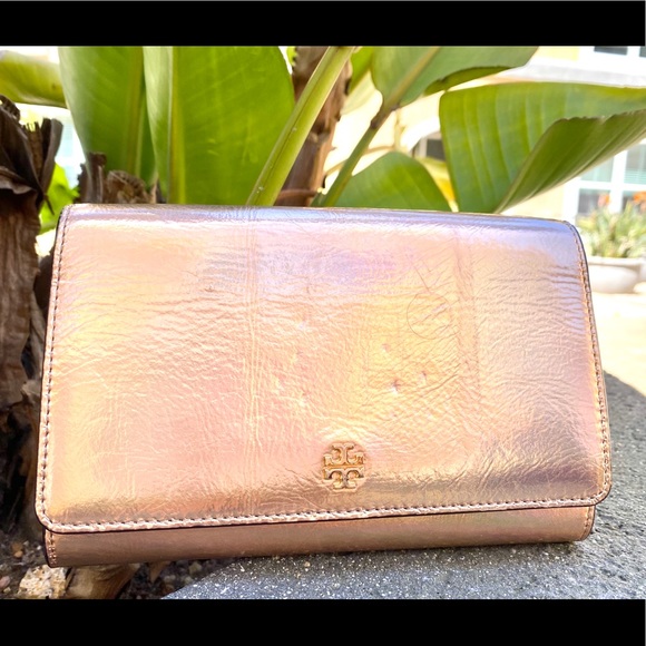 Tory Burch ‘Robinson’ Crossbody Chain Wallet - Picture 3 of 6